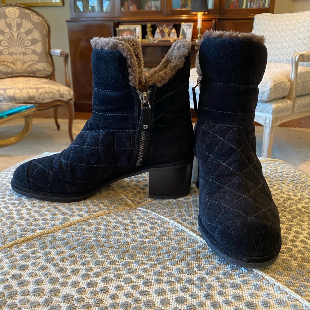 CHANEL Black Diamond Quilted Suede Shearling Boot